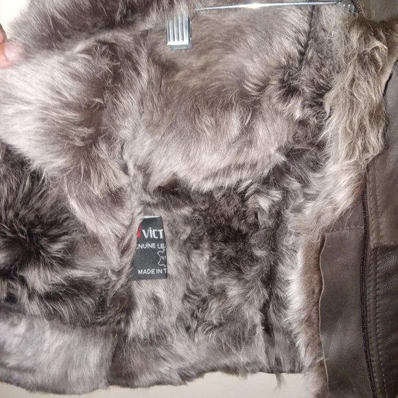 𝙂𝙚𝙣𝙪𝙞𝙣𝙚 𝙨𝙝𝙚𝙖𝙧𝙡𝙞𝙣𝙜 𝙠𝙞𝙙𝙨 𝙨𝙞𝙯𝙚 6/7 𝙟𝙖𝙘𝙠𝙚𝙩 - Picture 4 of 5